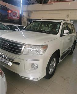 تۆیۆتا لاند کروزەر